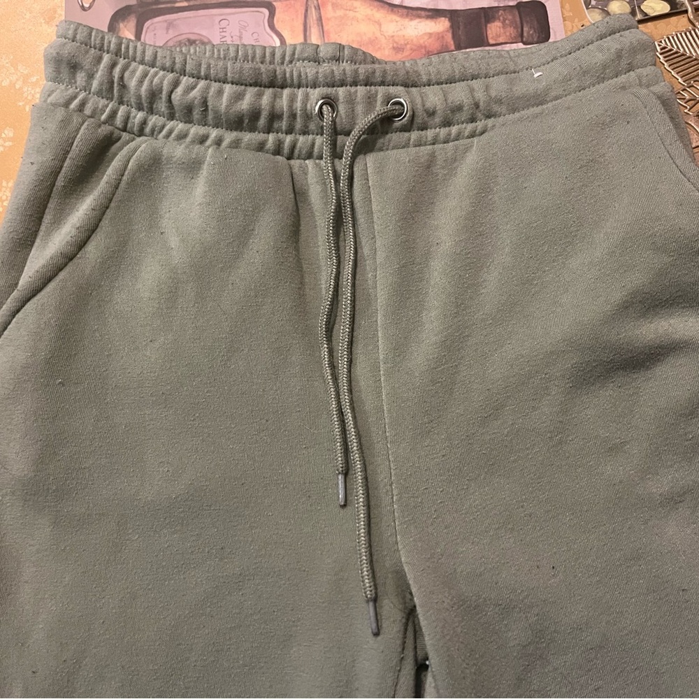 Small Sweatpants - Picture 5 of 5